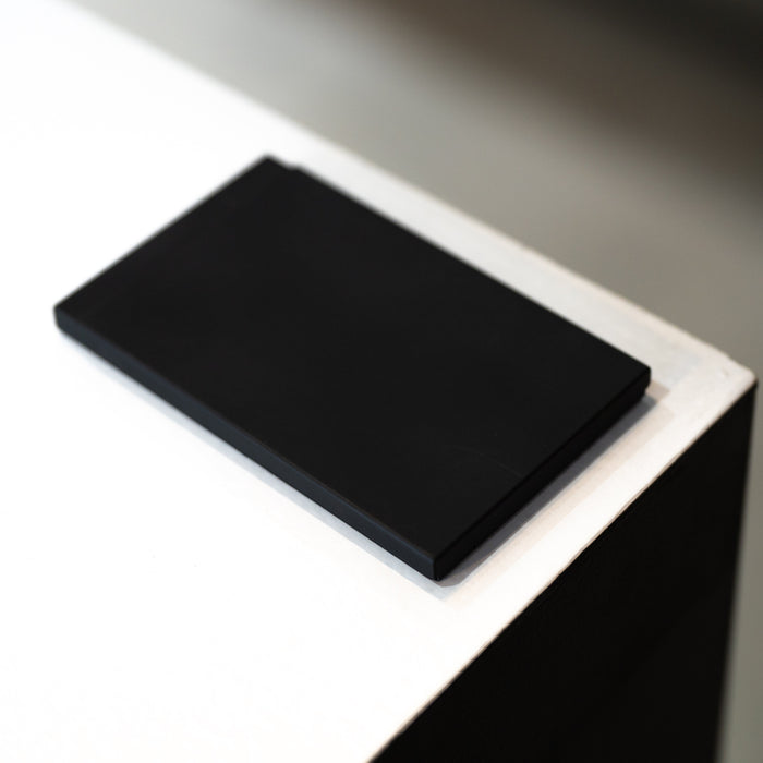 春の贈り物に燕三条で作られた名刺入れを - FOR BLACK ALUMINIUM