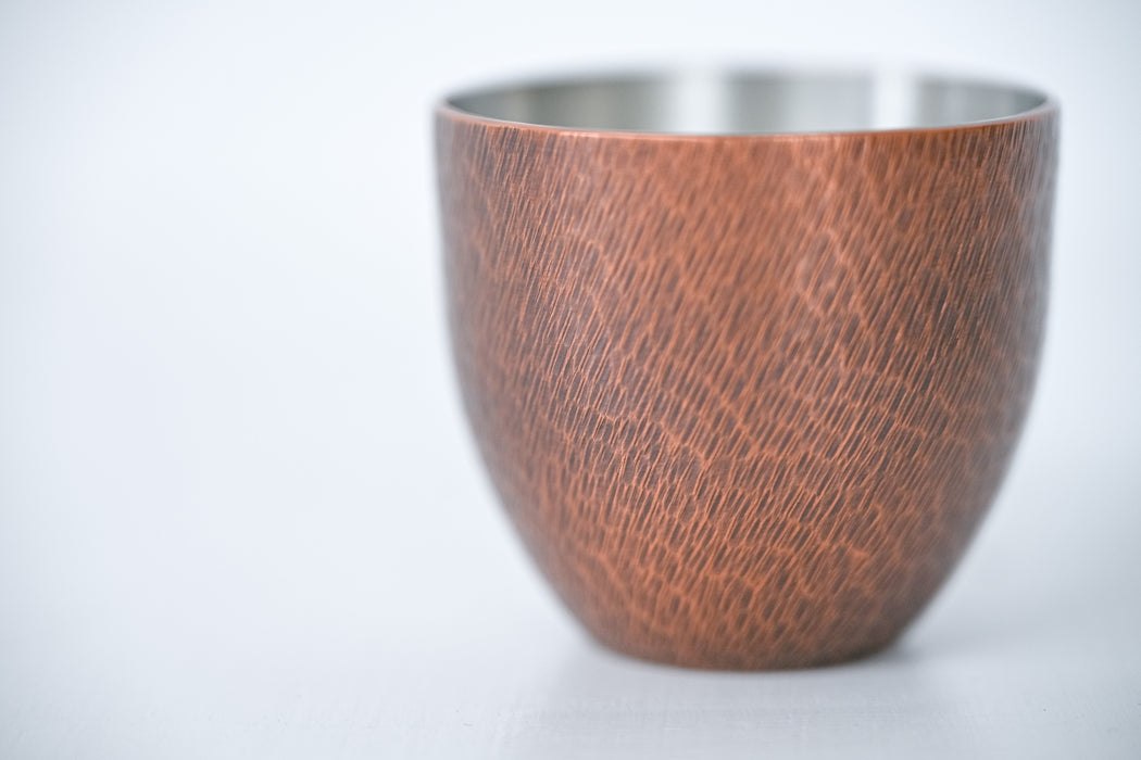 須佐真｜ぐい呑（ケナミ / いぶし銅）