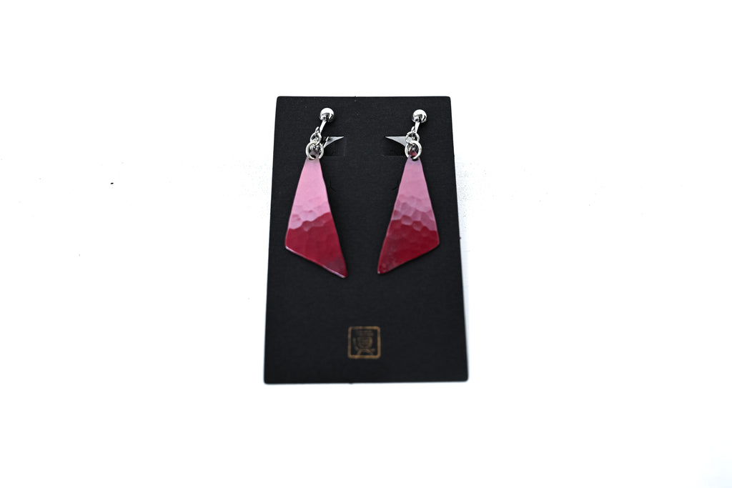 緋銅のイヤリング① 須佐真｜イヤリング（緋銅 / 三角） — FACTORY FRONT